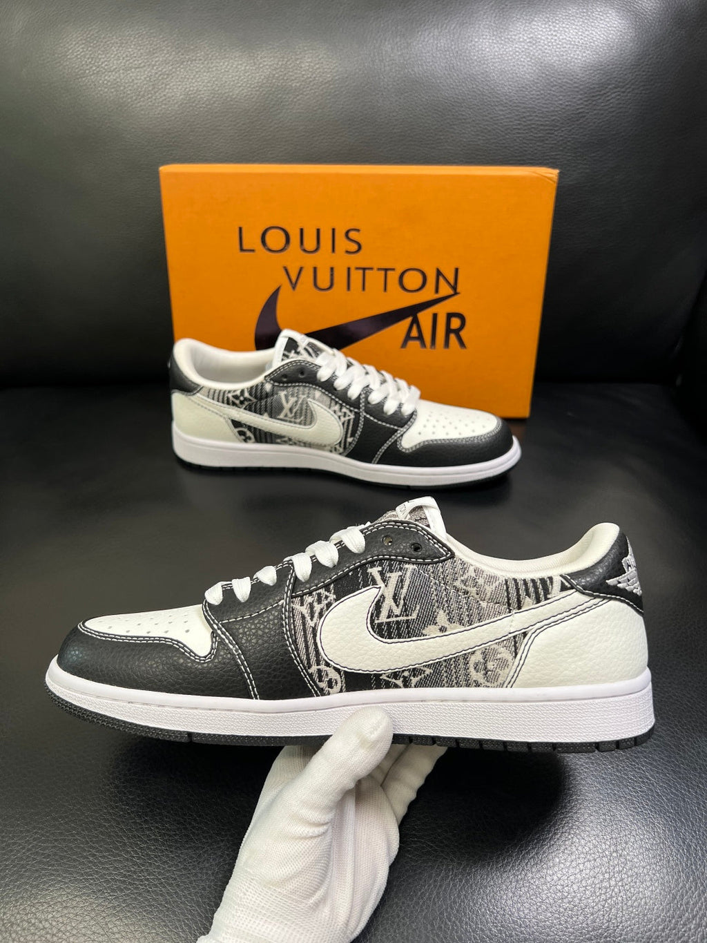 Travis Scotts shoes