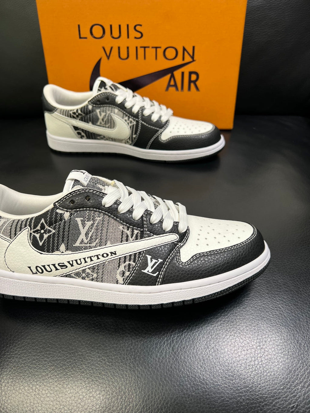Travis Scotts shoes
