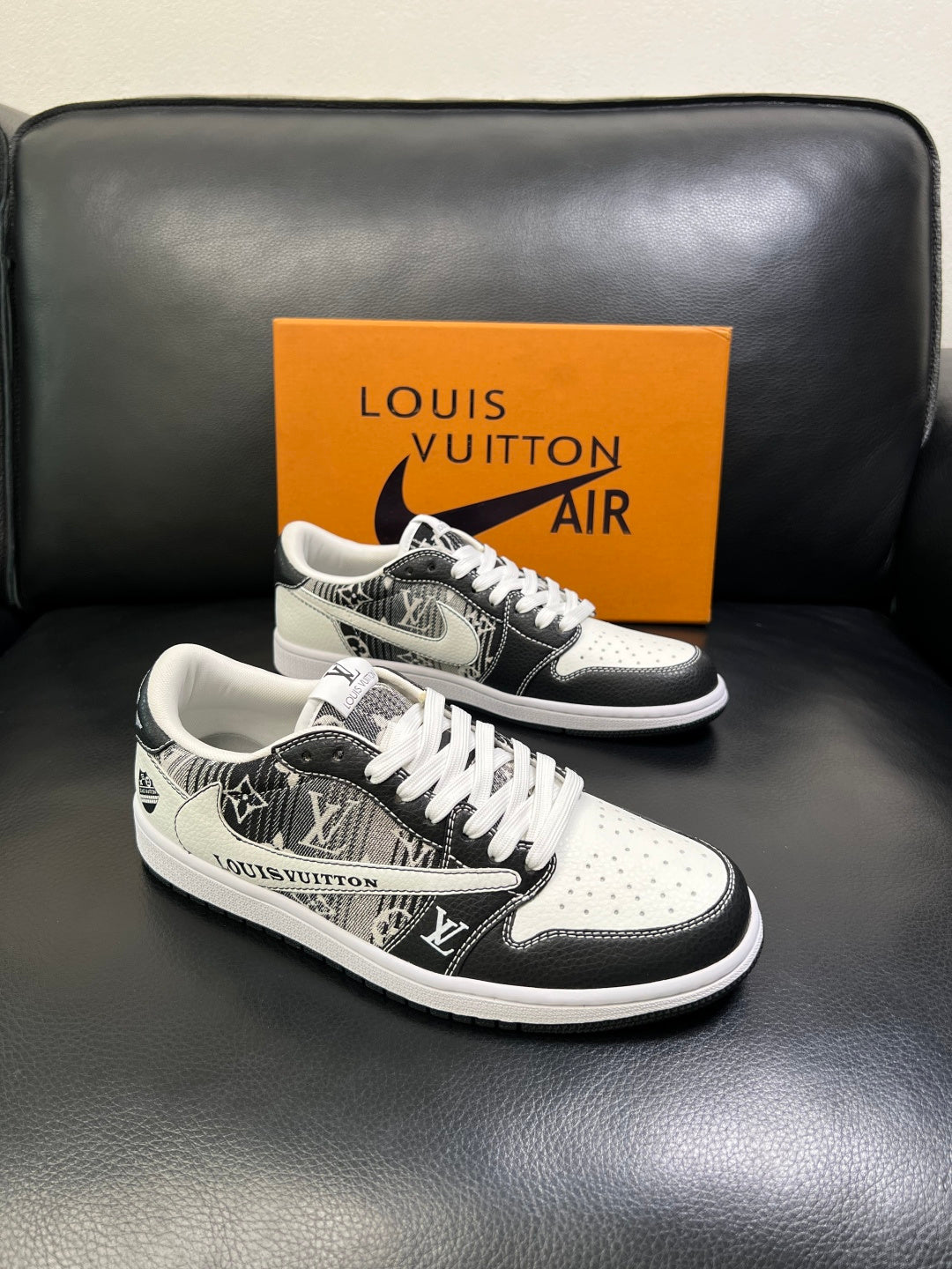 Travis Scotts shoes